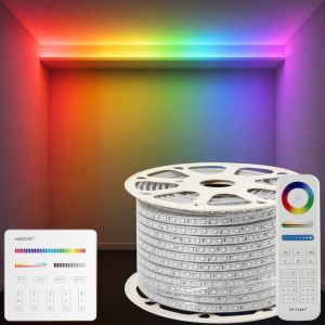 LED Strip RGB - 15 Meter in &eacute;&eacute;n rol(1x 15meter) - 60LED/m - 220V - Waterdicht(IP65) - Plug&Play